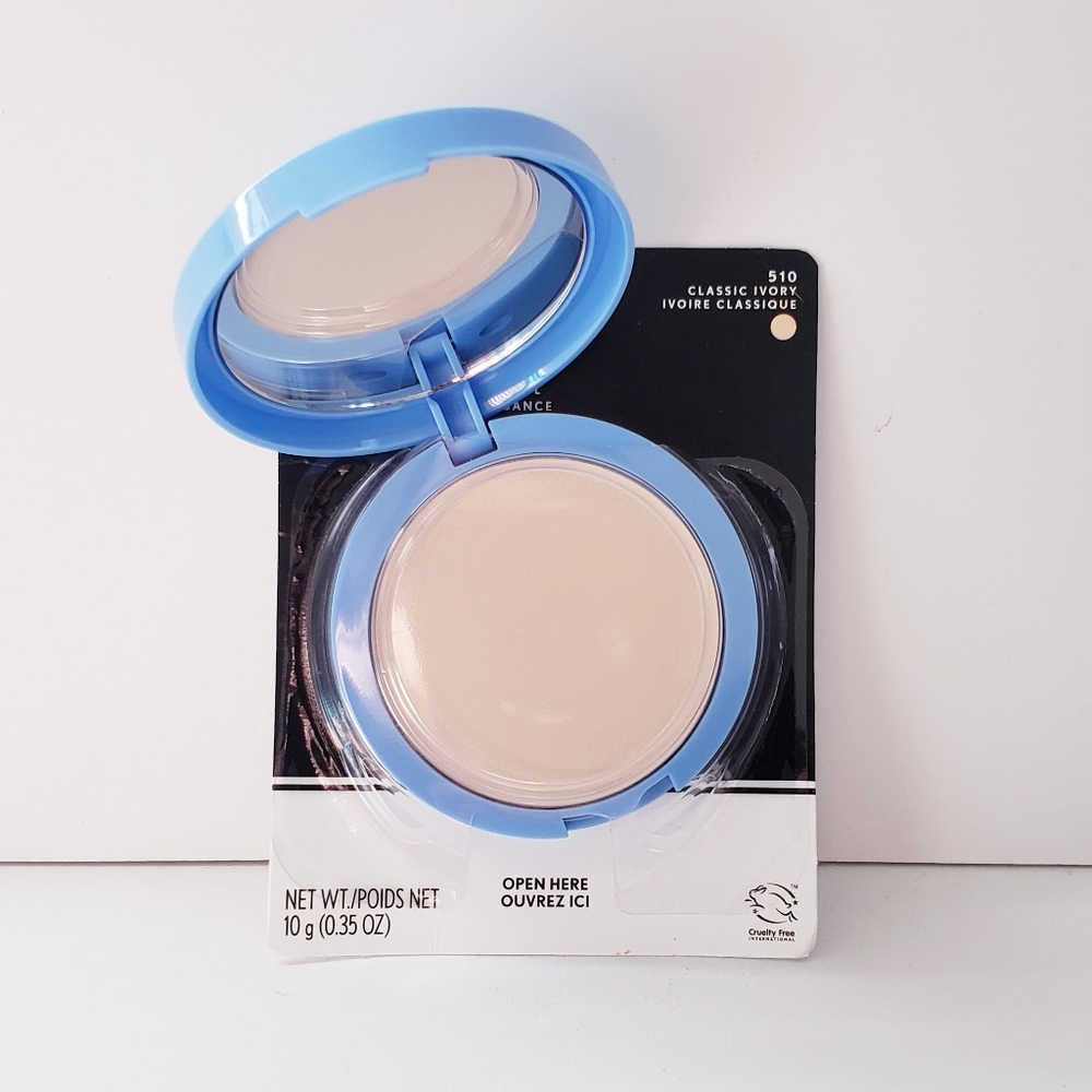 ⭐4/$15 CoverGirl Clean Oil Control Pressed Powder Classic Ivory
